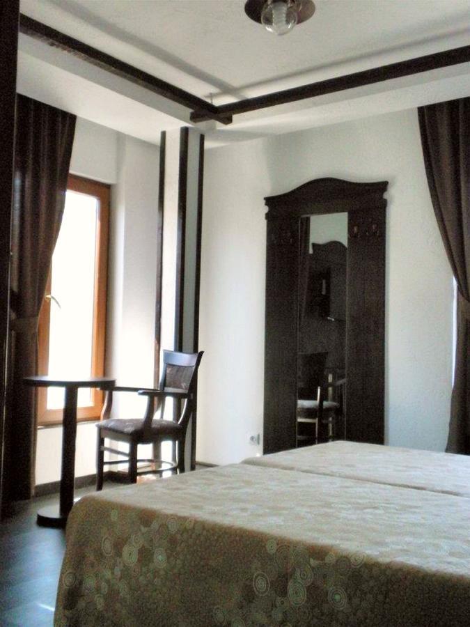 Kaleto Hotel Lom Eksteriør bilde