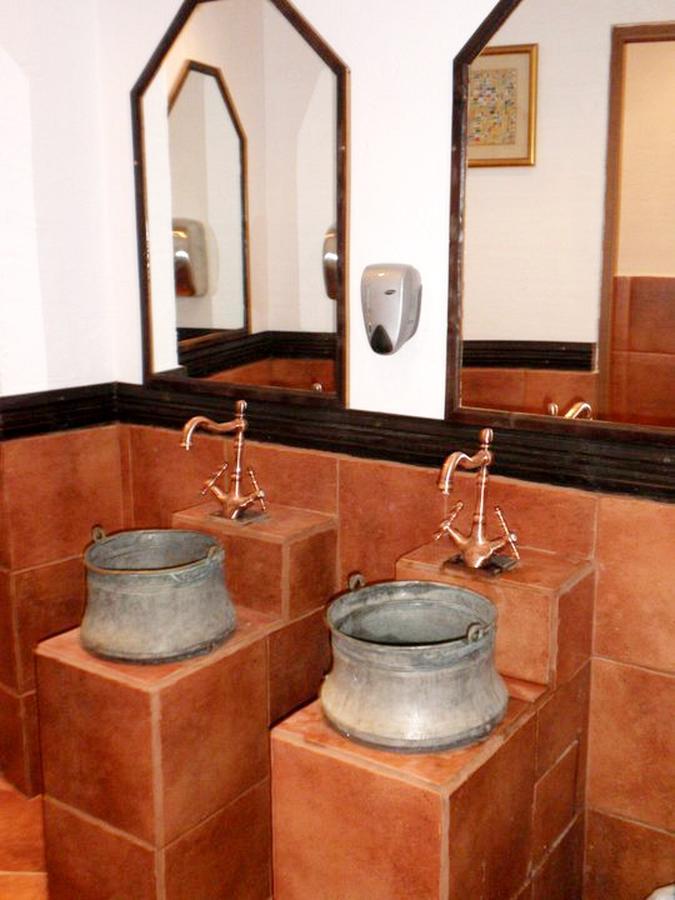 Kaleto Hotel Lom Eksteriør bilde